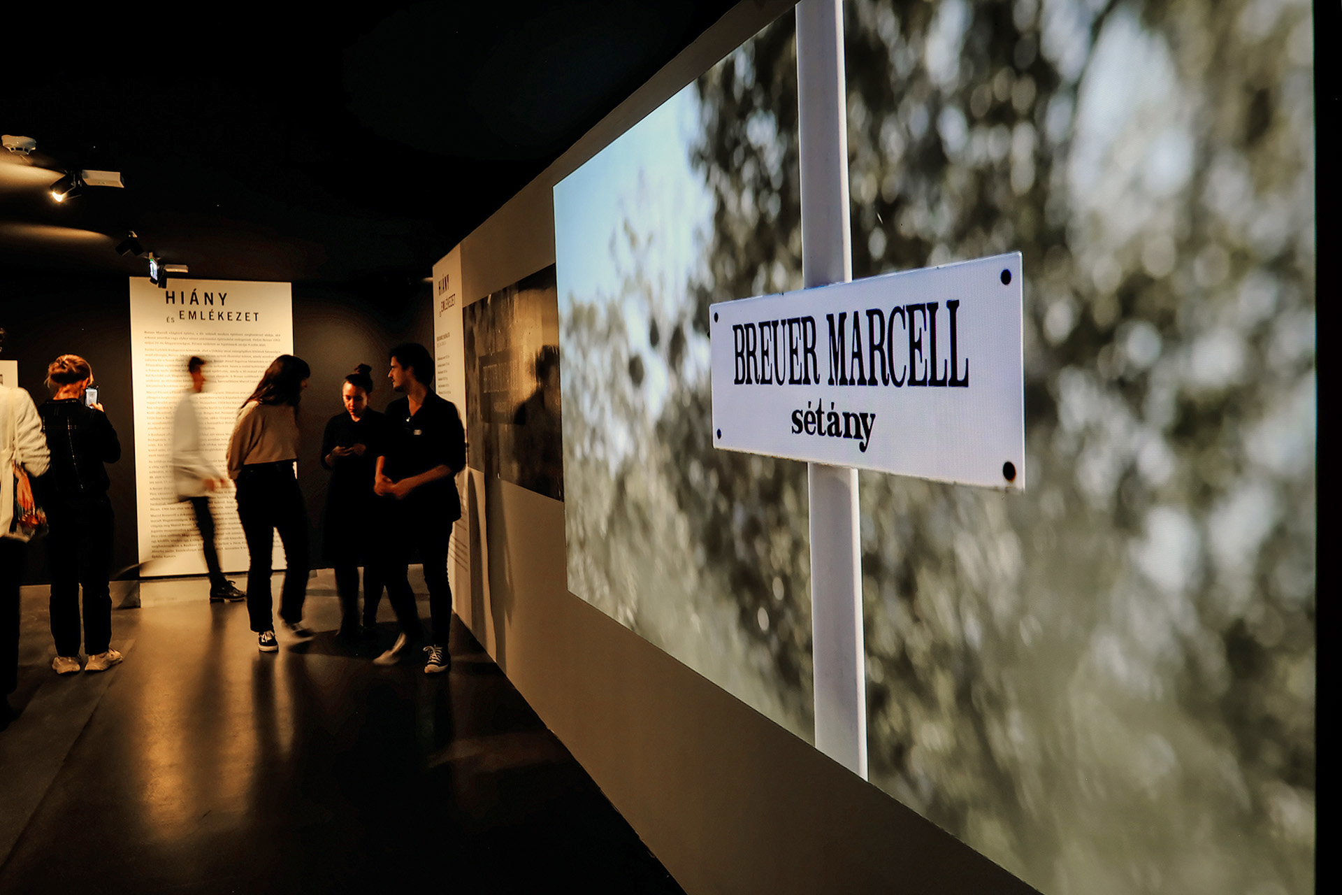 Kiállítás a brutalizmus világhírű magyar építészéről