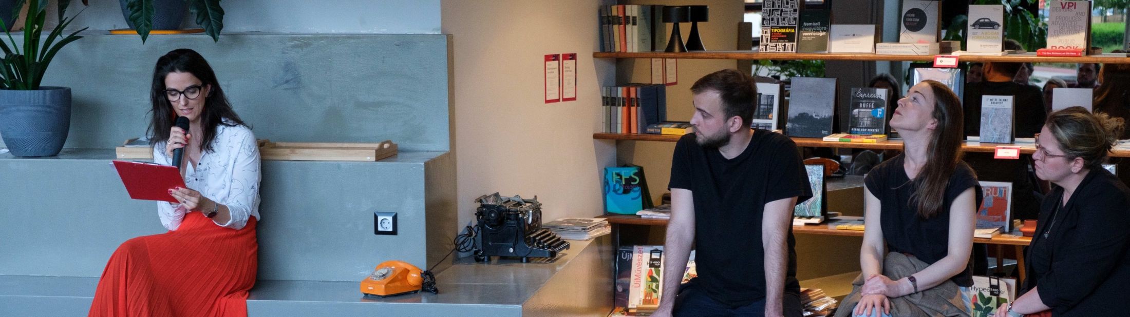 NEVETÉSSEL A NEMI SZTEREOTÍPIÁK FELOLDÁSÁÉRT