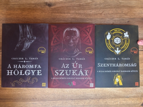 Kedvezménnyel kapható A budai hóhér trilógia