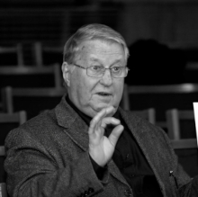 Elhunyt Sári József zeneszerző