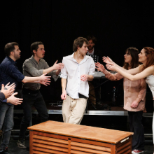 Feltámasztani József Attilát