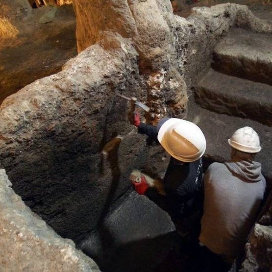 Mikvét találtak a régészek a Siratófal közelében