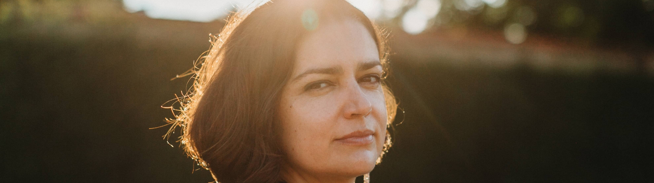 Megjelent Ljuba Jakimcsuk Donbaszi sárgabarackok című kötete