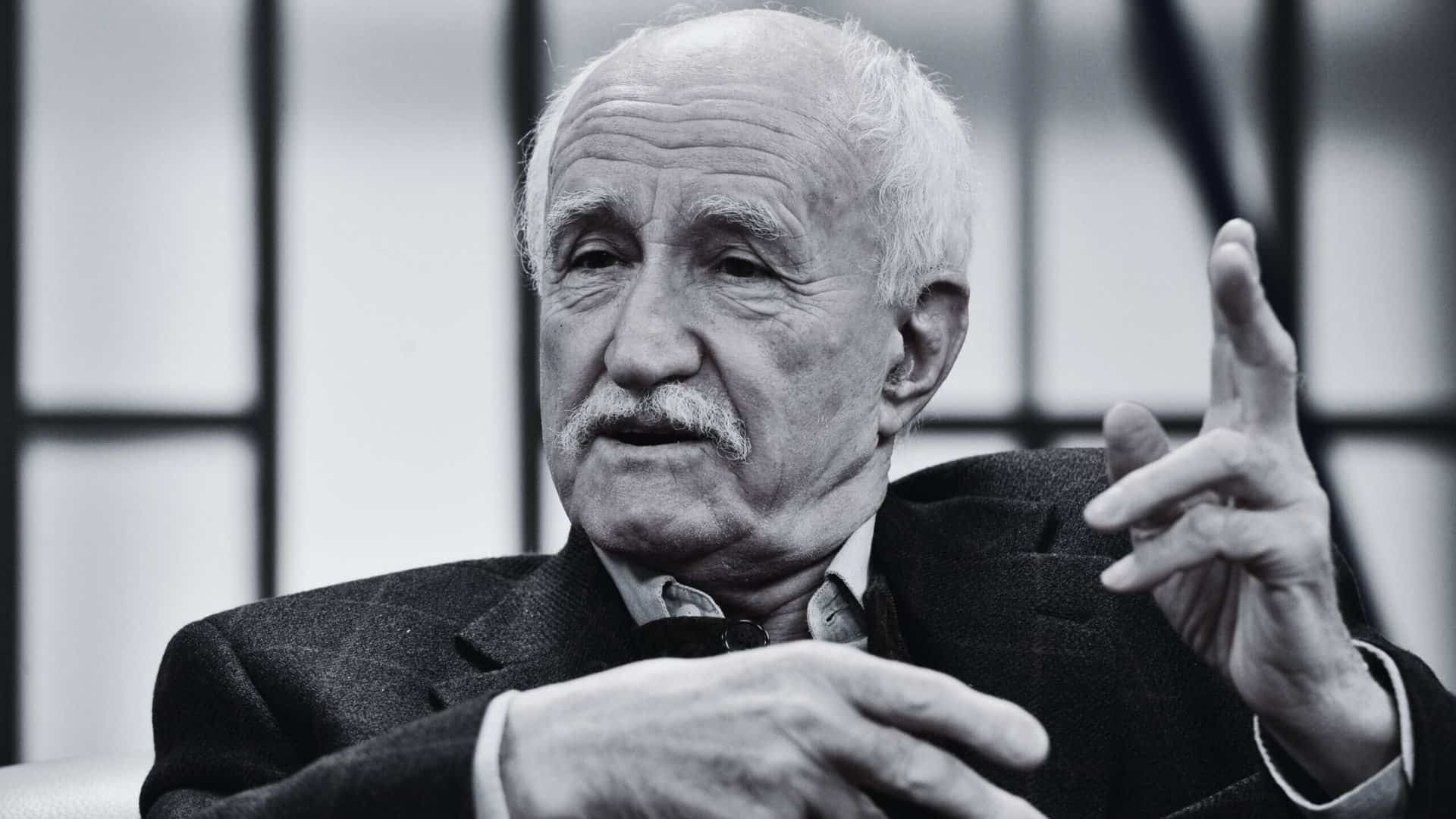 Elhunyt Koltai János