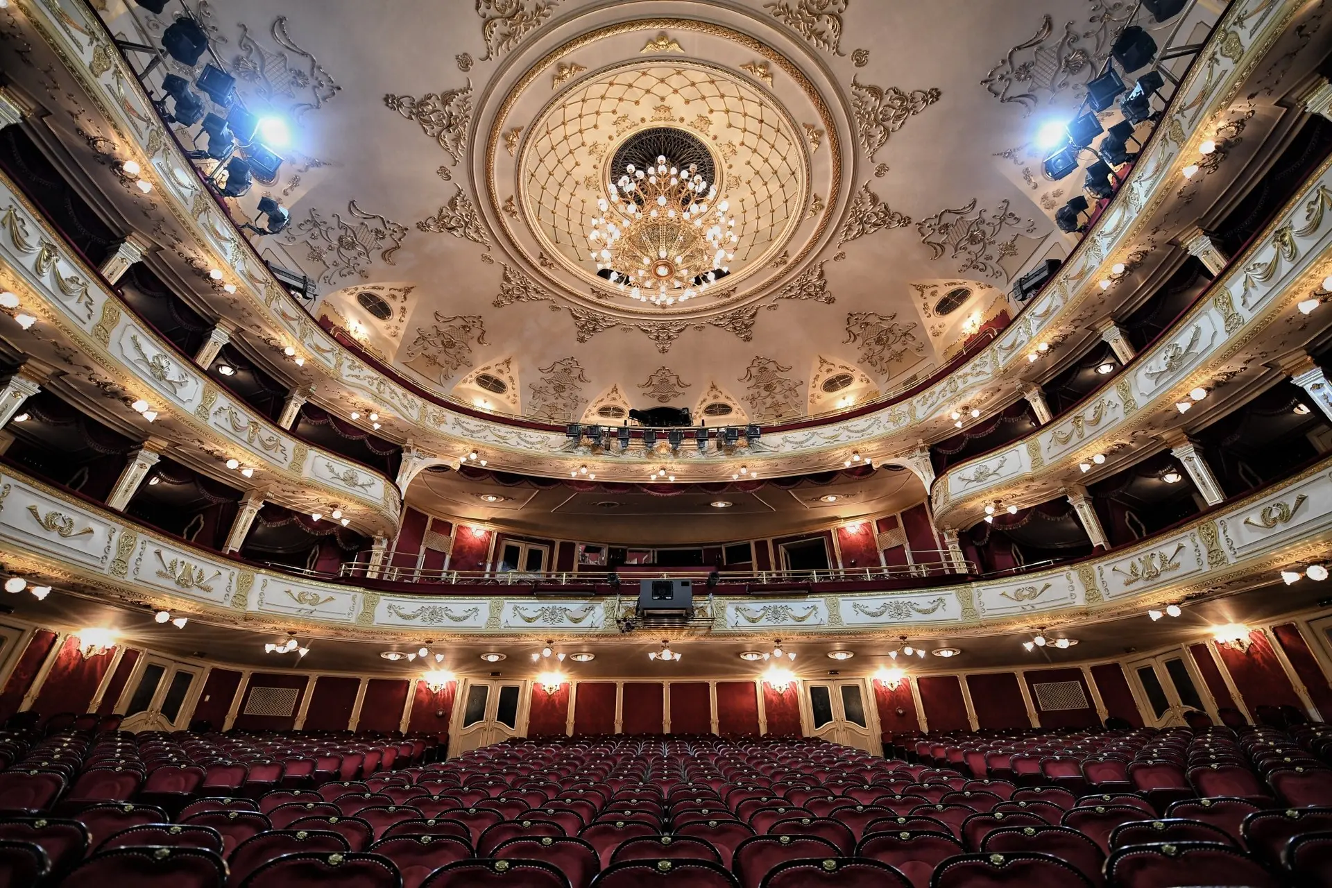 A magyar költészet napja a Vígszínházban