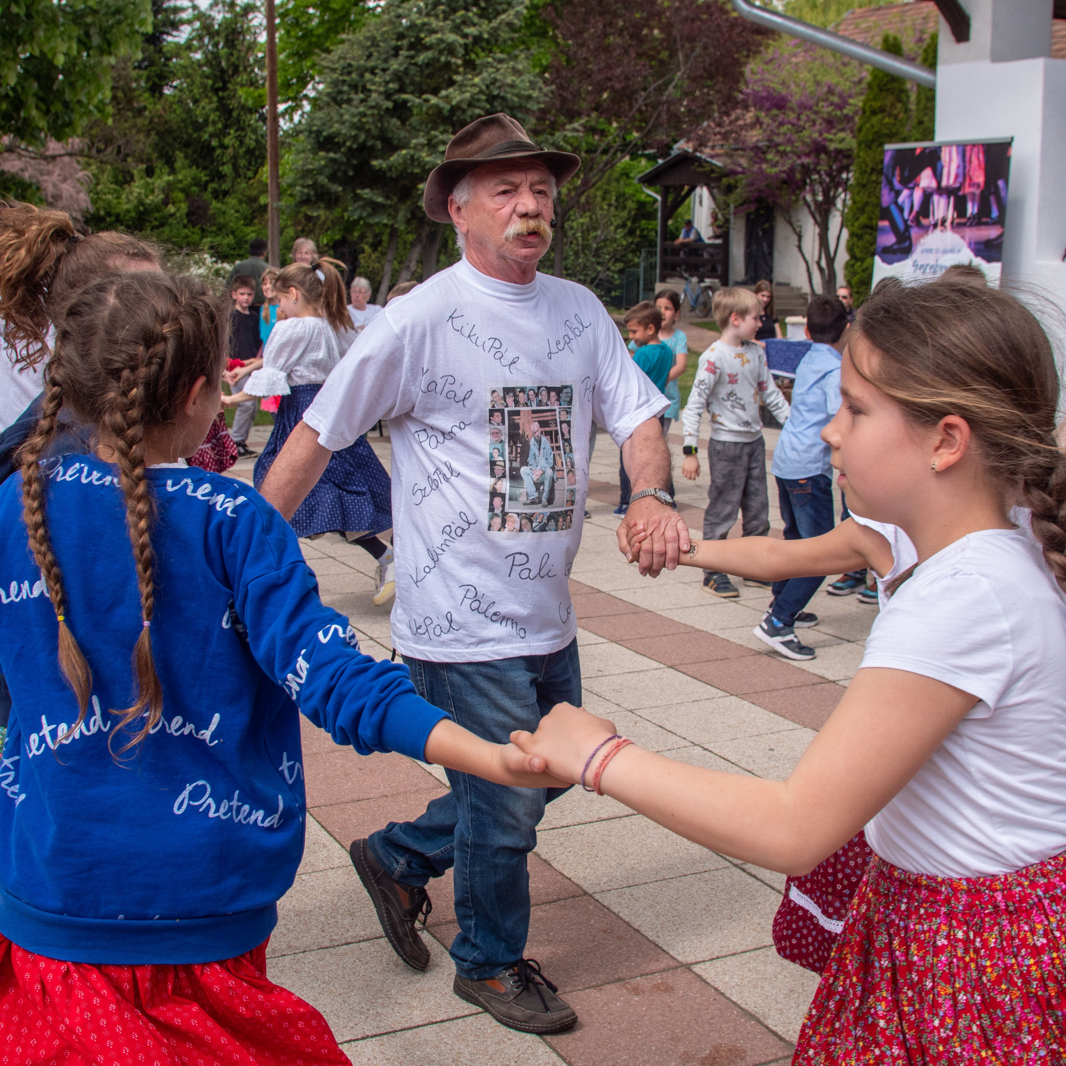 Átadták a Táncház Díjat és a Táncház Érmeket