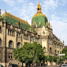 Kiállítás az Iparművészeti Múzeum főépületéről