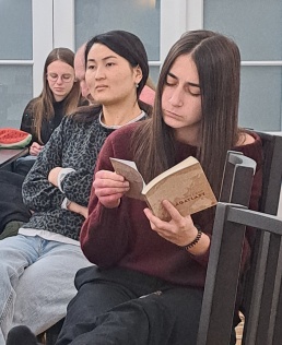 Felhívás a Prae műfordító táborban való részvételre