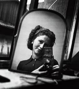 Ata Kandó '56-os témájú fotókiállítása Olaszországban