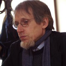 Szellemi nekrofilok, vadmacsók a pók hálójában