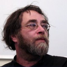 Legfeljebb koszlott, kivénhedt kutyák húzta szánra tudok gondolni