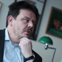 A MaNDA nem egy jó csaj, mégis sokan fogják lájkolni a neten (1. rész)