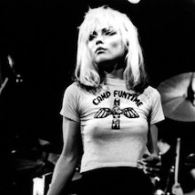 Néhány érdekesség Debbie Harry-ről, a Blondie énekesnőjéről
