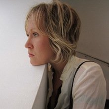 Tara Skurtu a RoHAM Bárban
