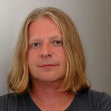 Új szakmai elismerés a magyar irodalmi életben: Hazai Attila Irodalmi Díj