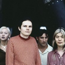 Két évtized után új turnézik a Smashing Pumpkins