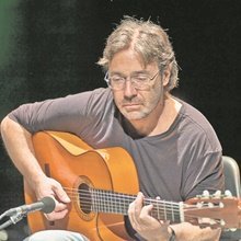 Al Di Meola koncertjével indul az első Örvényeshegy Piknik