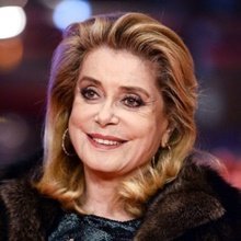 Catherine Deneuve japán rendező filmjében lesz főszereplő