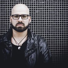 A Compact Disco és Lotfi Begi külön utakon folytatja
