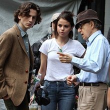 Woody Allen beperelte az Amazont