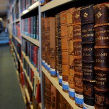 Kiállítás a szocialista revükről az OSZK-ban