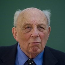 Meghalt John Lukacs történész