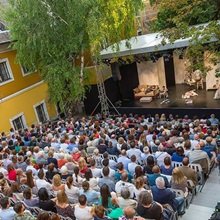 Öt bemutatót tart az idei jubileumi szezonban a Szentendrei Teátrum