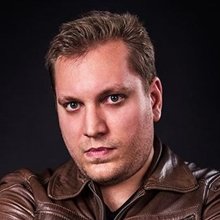 A U2 producerével dolgozik új szólólemezén Lobó-Szalóky Lázár