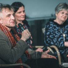 A kritikus lét elviselhetetlen könnyűsége
