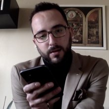 Lázár Bence András olvassa fel verseit