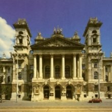 Virtuális múzeumi, színházi, képzőművészeti, és zenei programok a héten