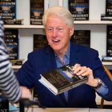 Újabb thrilleren dolgozik együtt Bill Clinton és James Patterson