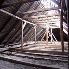 Megmentik az erdélyi Tacs református templomának famennyezetét