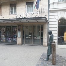 Hét bemutatót tart a következő évadban a Radnóti Színház