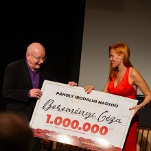 Átadták az első Páholy Irodalmi Nagydíjat