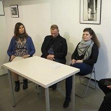 Kinézni az ablakon és a közös éghez tartozni