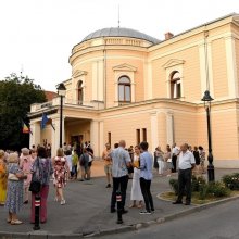 Bessenyei István nevét veszi fel és Szatmárnémetibe költözik a romániai Országos Diákszínjátszó Fesztivál
