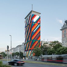 Maurer Dóra alkotása díszíti júniusól a bécsi Ringturmot