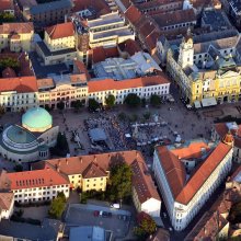Tárlatvezetések, zenei, képzőművészeti és gyerekprogramok Pécsen