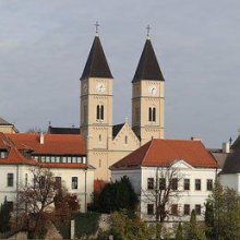 Megújul a veszprémi várnegyed