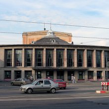 Az Ifjú barbárok című előadás Kolozsváron