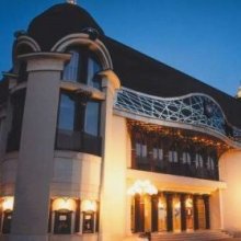 Hat nagyszínpadi bemutatót tart a Szolnoki Szigligeti Színház