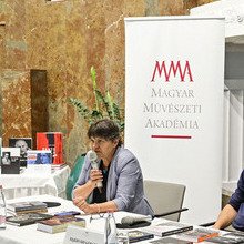 Czakó Gábort és Serfőző Simont is köszöntik az MMA őszi irodalmi gáláján