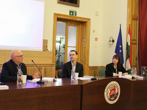 Szétszóródás a természet idegenségében