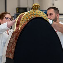 Az Esterházy-kincstár műtárgyai a Kínai Állami Selyemmúzeumban
