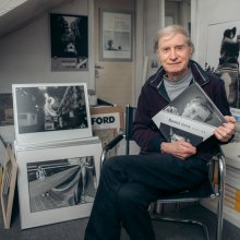Benkő Imre Városligetben fotózott alkotásaiból nyílt kiállítás a Mai Manó Házban