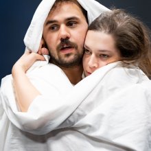 Arany János tragikus hőseit kelti életre a Ti, leányok, ne tegyétek! című előadás