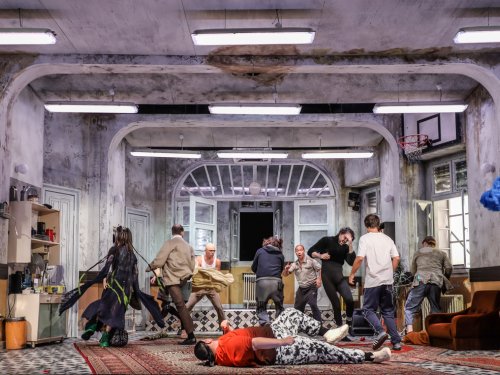 Paródia és revü sokféle fűszerrel