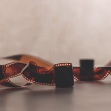 Egy zenés romantikus vígjáték és egy a hippi korszakot megelevenítő film gyártását támogatja az NFI