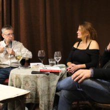 Akit az irodalom megfertőz, annak annyi